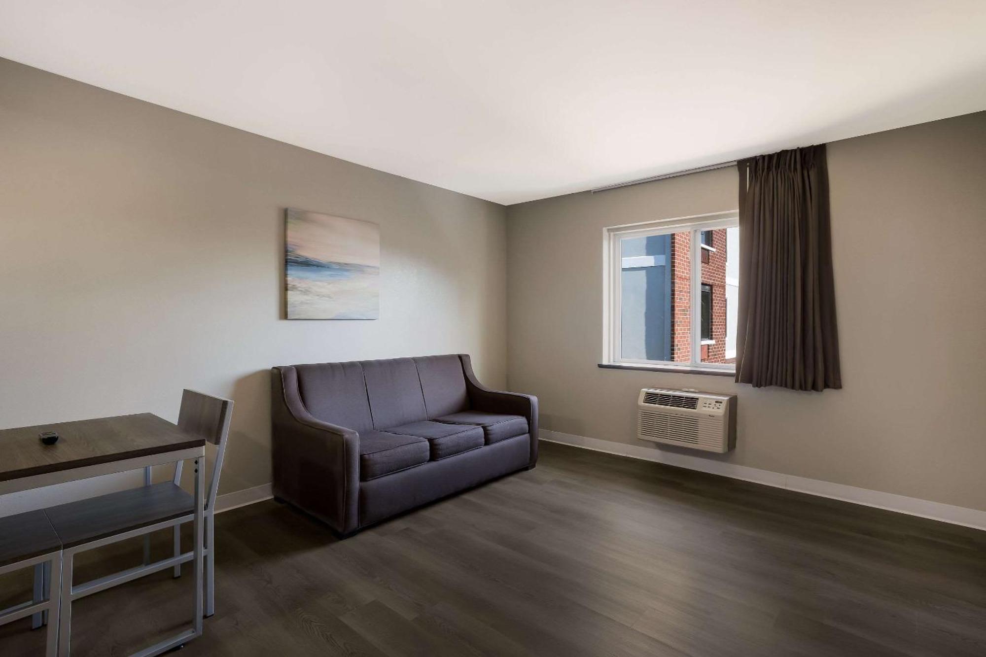 Suburban Studios Milwaukee Airport Dış mekan fotoğraf