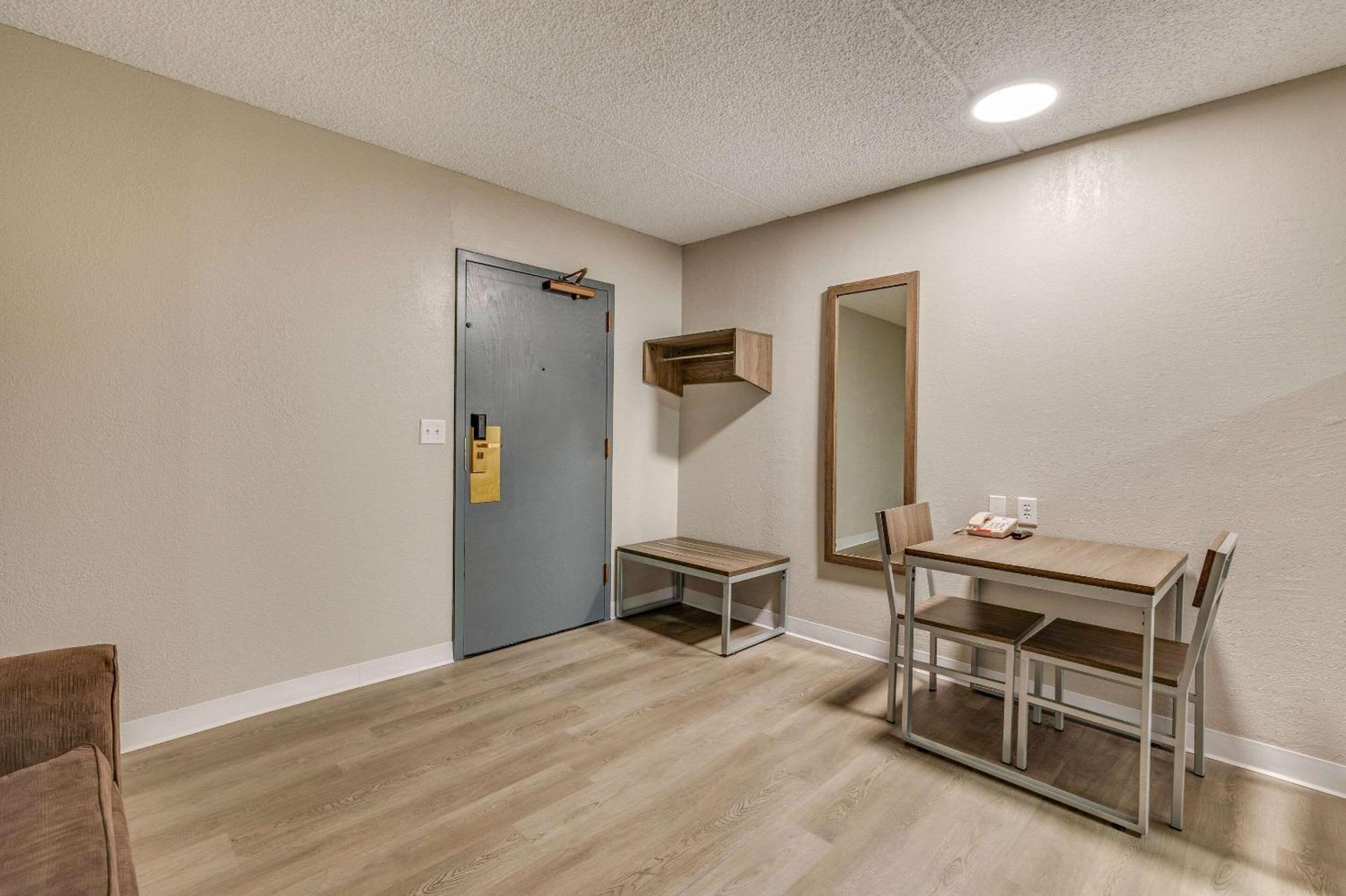 Suburban Studios Milwaukee Airport Dış mekan fotoğraf